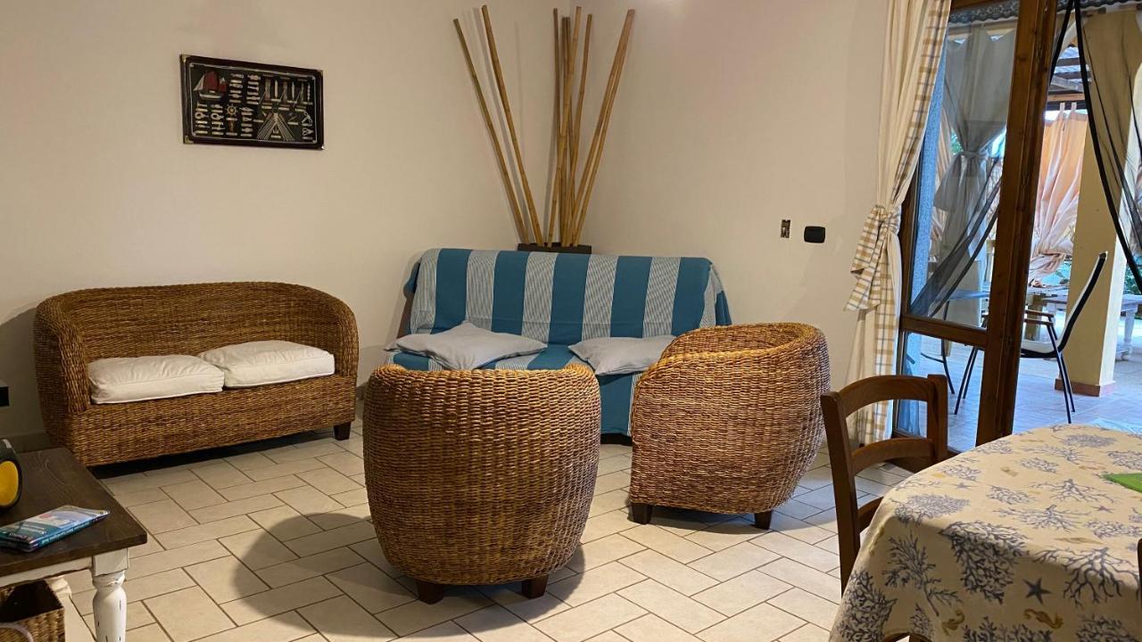 La Casa Di Stefania Apartman Porto Pino Kültér fotó